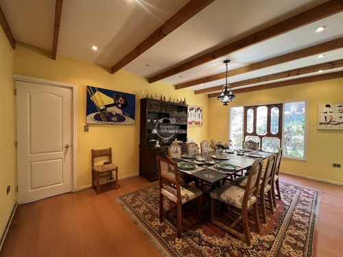 Casa En Venta De 5 Dorm. En Lo Barnechea