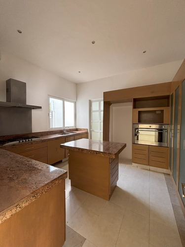 Casa Sm19 C/ 3 Recamaras, Alberca, Jardin, En Privada C/ Áreas Verde Y Seguridad