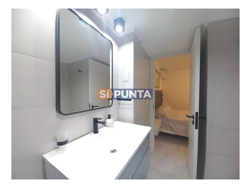 Imagen 7 de 27 de Vende Apartamento De 2 Dormitorios Y Medio En Chiverta, Reciclado Completo. Punta Del Este