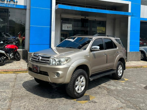 Toyota  Fortuner  4×4automática 