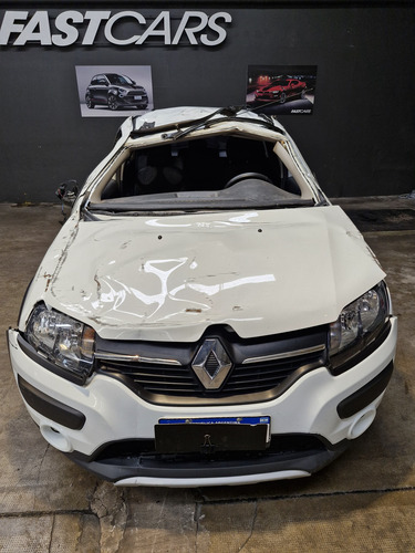 Renault Sandero Stepway -chocado-