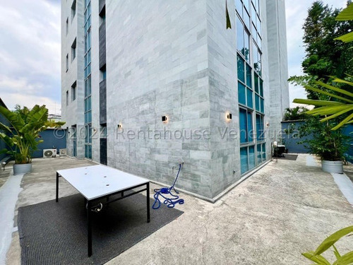 Hermoso Apartamento Con Terraza En Los Naranjos De Las Mercedes 24-25147