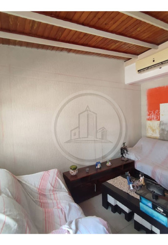 En Venta Casa Con Amplia Estructura Ubicada En La Parroquia Casanova Godoy, Sector Barrio Lourdes 03js