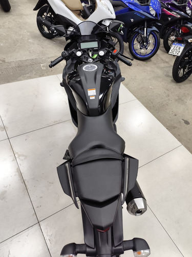 Yamaha Yzf R15 2024 / 1.147 Km