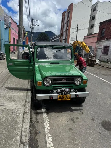Daihatsu F20 1.6 F20 4X4