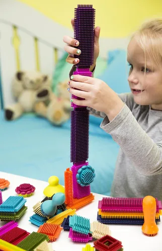 Juego De Bloques De Construcción B. Toys Bristle Block Stack