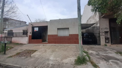 Casa Ph En Venta En Isidro Casanova