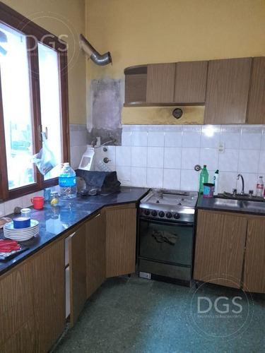Imagen 9 de 30 de Venta En Block - 2 Viviendas Y 3 Locales Comerciales. -