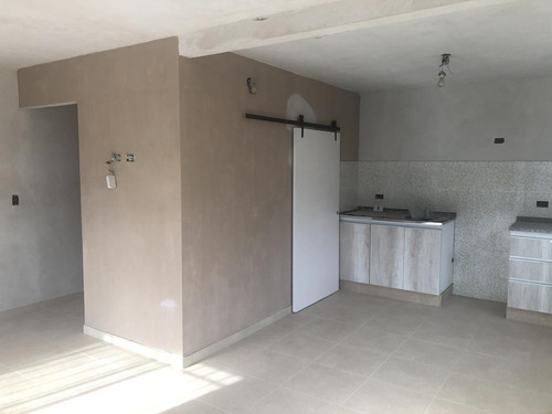 Imagen 8 de 24 de Condominio - Casa Duplex - Venta - Castelar Norte - 3 Ambientes