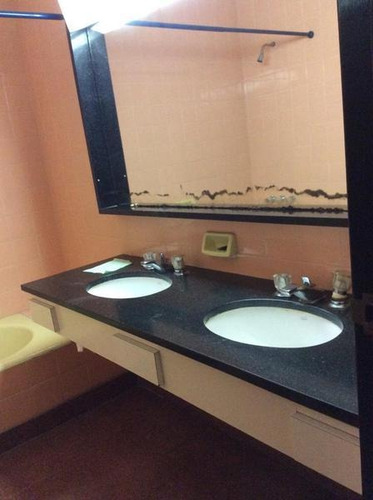 Imagen 23 de 30 de Casa De 5 Dormitorios Con Jardín Y Pileta