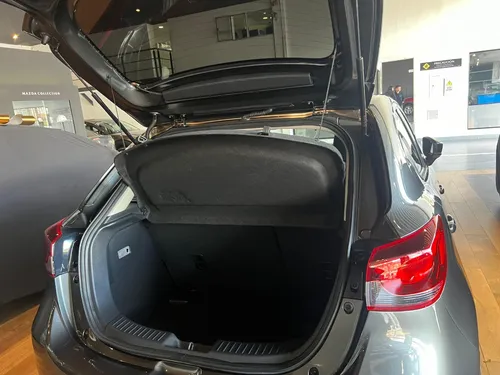 Mazda 2 Sport 1.5 At Touring Cuero 2026 Dp