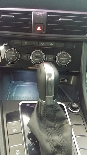Volkswagen Vento 1.4 Higline 150cv At Ec