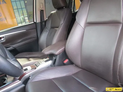 Toyota Fortuner Srv 4x2 2700cc At Aa