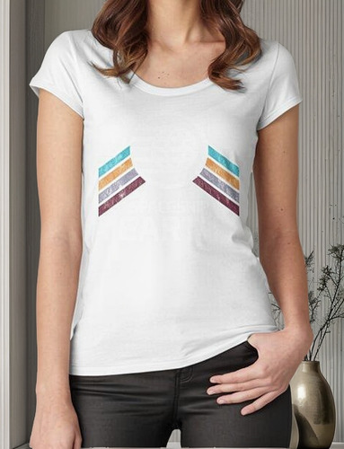 Remera Logotipo De La Nave Espacial Earth En Estilo Retro Ap