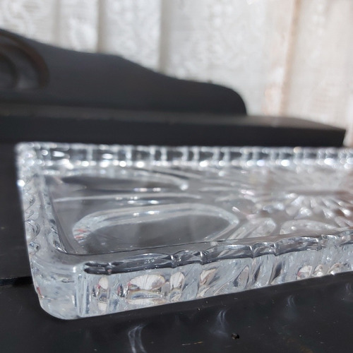 Imagem 2 de 10 de Petisqueira Cristal Com Detalhes Em Relevo