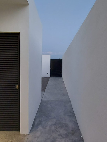 Imagen 9 de 12 de Preciosa Residencia En Grand Juriquilla, Jardín, Doble Altur