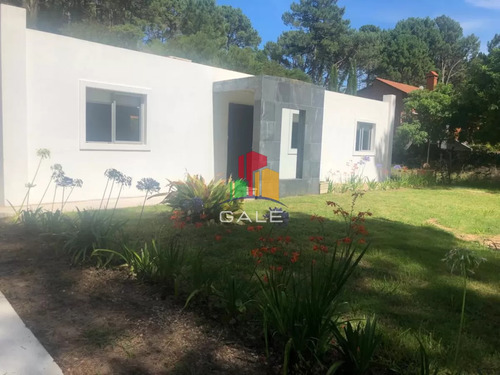 Oportunidad, Casa Con Amplio Terreno - Club Del Lago