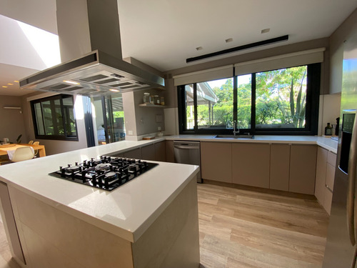Zona Balbastro - Excelente Casa - Impecable!