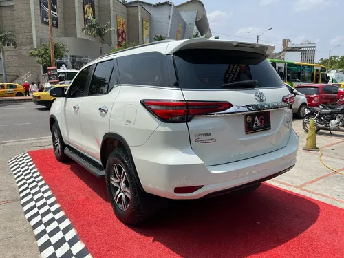 Toyota Fortuner Srv 2.4 4x2 At