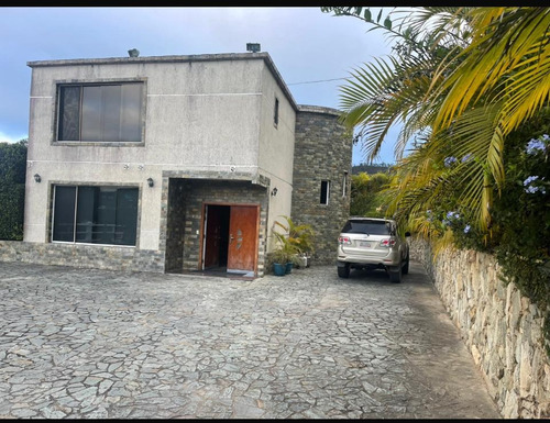 Lujosa Quinta En Venta En Exclusiva Urbanización Pan De Azúcar