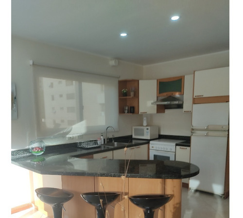 Imagen 12 de 12 de El Rosal, Alquilo Soñado Y Ventilado Apartamento Con Vista Y Terraza
