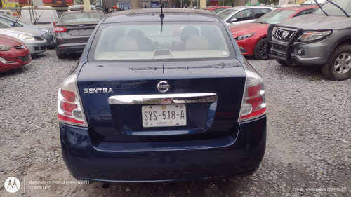 Nissan Sentra 2.0 Custom 6vel Mt