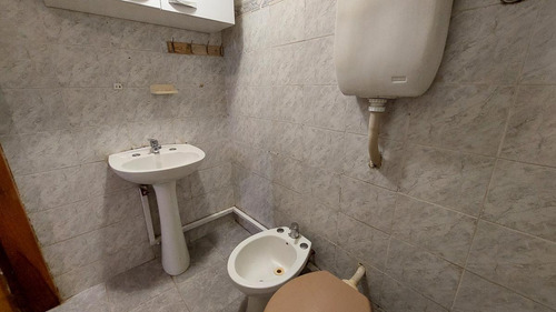 Imagen 3 de 12 de Venta De Apartamento De 2 Dormitorios En Barrio Sur