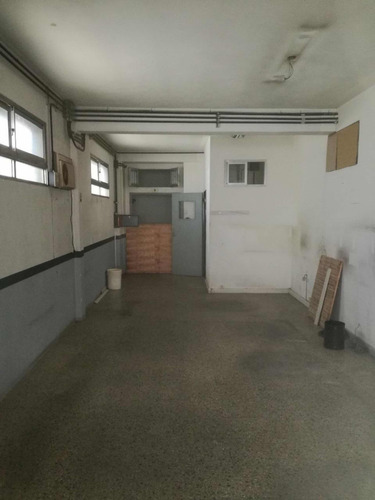 Venta De Depósito En Barracas