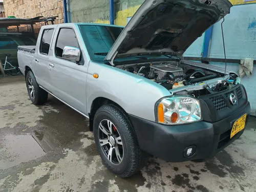 Nissan Frontier 2.4 Std D22 4x2
