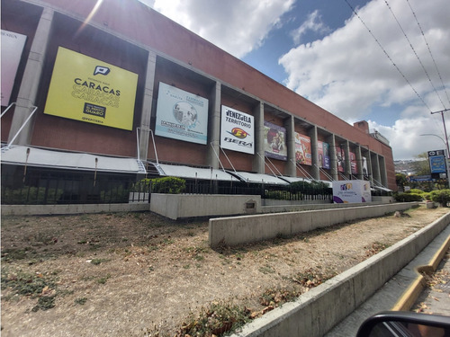 El Cafetal - Plaza Las Américas. Local / Oficina 20mt2 Nivel Pb