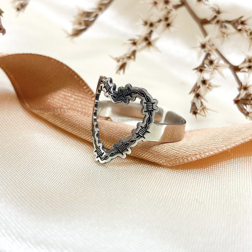 Anillo Corazón Alambres Púas Plata 925 Plata 925 A - Chico Plata 925