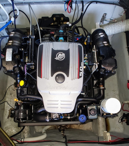 Lancha Quicksilver 2400 Cuddy