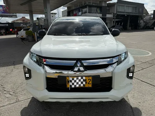 Mitsubishi L200 Mecánica