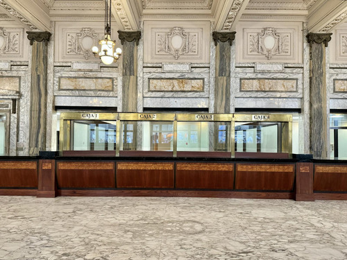 Oficina En Palacio De La Reconquista
