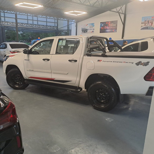 Toyota Hilux 2.8 Std Power Pack Cab. Dupla 4x4 Tdi 4p
