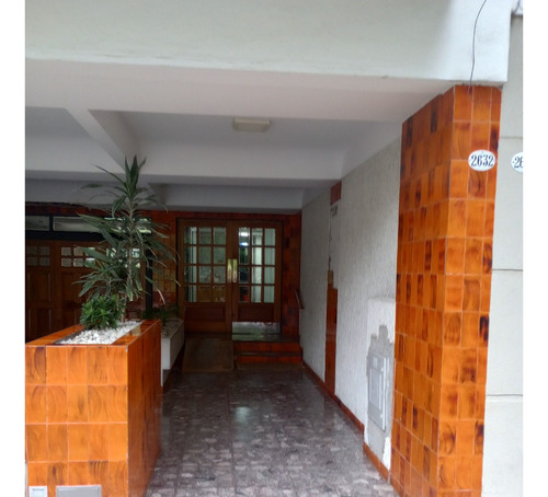 Departamento Con Cocina Independiente Y Lavadero, Frente A Plaza Villa Del Parque