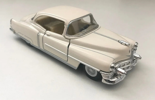 Miniatura Metal Cadillac Series 62 Bege 1953 Kt5339d