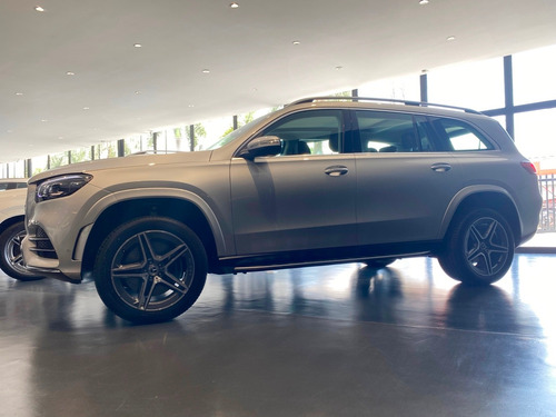 Imagen 3 de 13 de Mercedes Benz Gls 450 4*4 At Cuero 2023 - 0km Plata