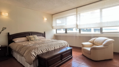 Imagen 13 de 16 de Amplio Apartamento De 2 Habs + Estudio En Venta En Zona 14