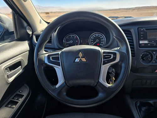 Mitsubishi L200 Katana D/C 2.4 TDI MT CRT 4X4