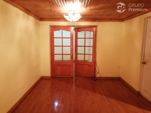 Casa En Venta De 2 Dorm. En El Bosque