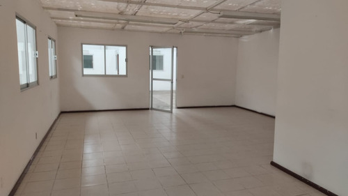Renta De Bodega En Toluca 1250m2 Con Oficinas