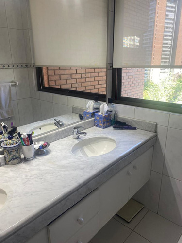 Departamento En Venta De 4 Dorm. En Las Condes