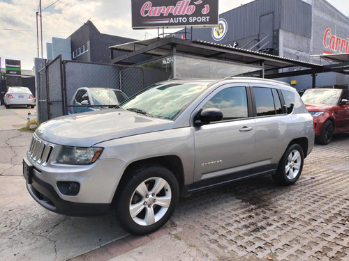 Jeep Compass 2.4 Latitud L4 4x2 Mt