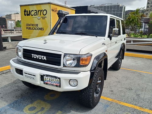 Toyota Land Cruiser Machito Blindada.