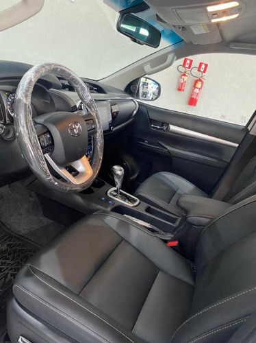 Imagem 9 de 9 de Toyota Hilux 2.8 D-4d Turbo Diesel Cd Srv 4x4 Automático