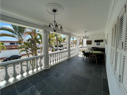 Venta Casa 600 M2 6h/6b/8p En Lomas De La Lagunita