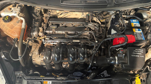 Ford Fiesta Kinetic 1.6 Titanium Powershift 120cv