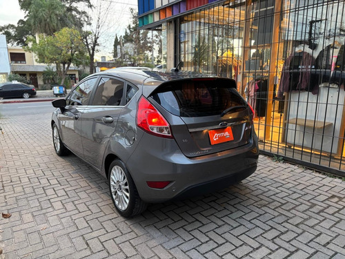 Ford Fiesta Kinetic 1.6 Titanium Powershift 120cv