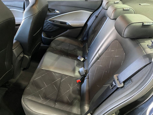 Chevrolet Onix 1.0 Turbo Flex Plus Premier Automático